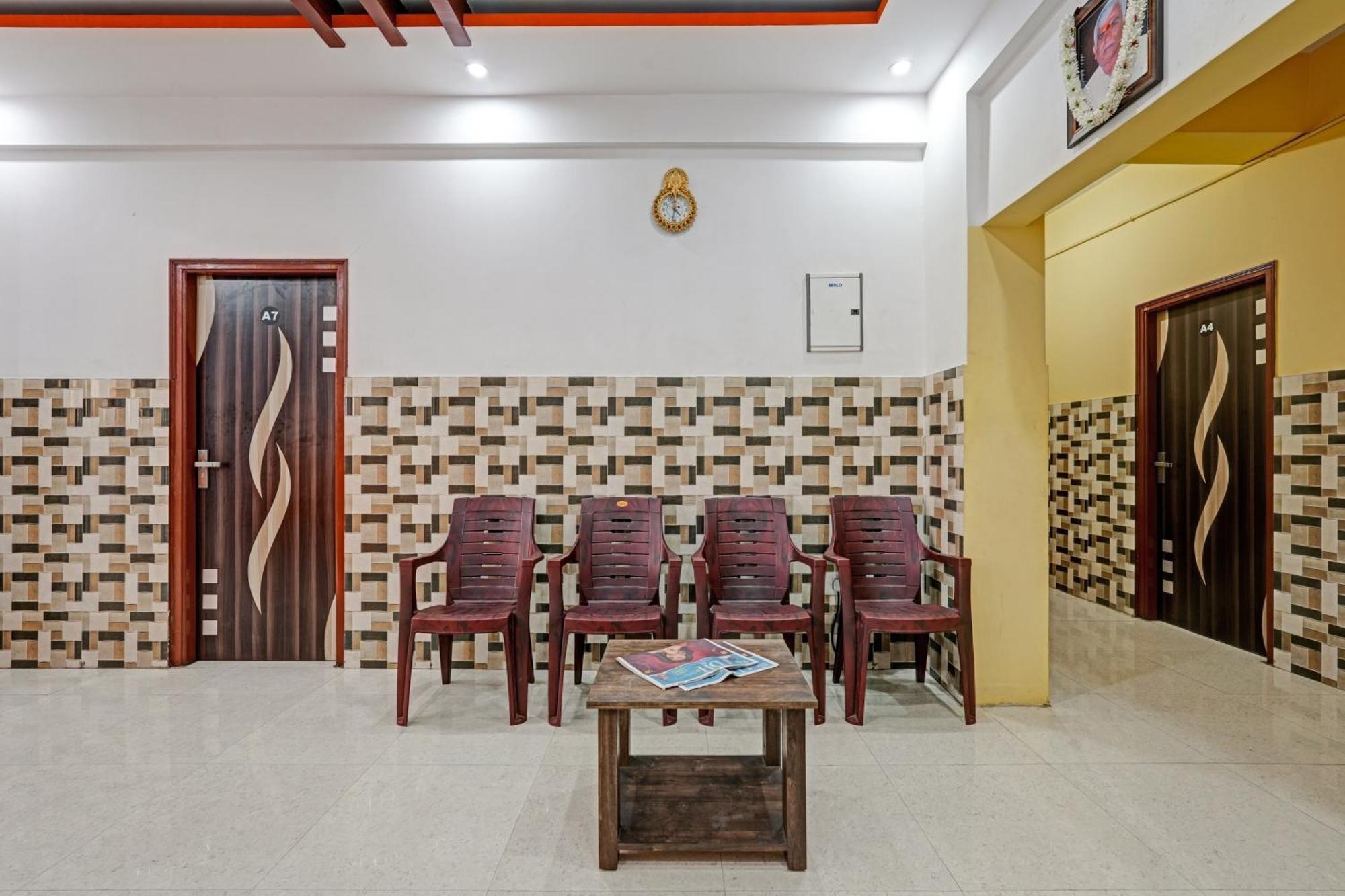 Spot On Anugraha Residency Hotel Kumbalgod Exterior foto