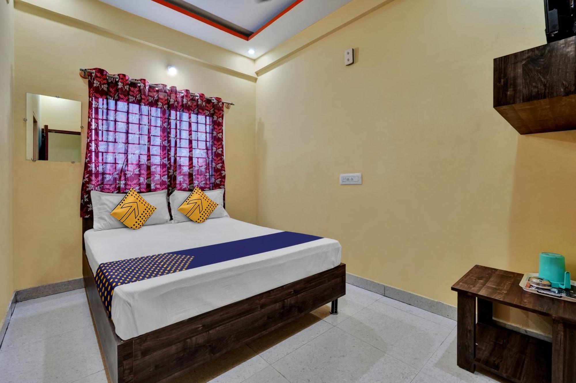 Spot On Anugraha Residency Hotel Kumbalgod Exterior foto