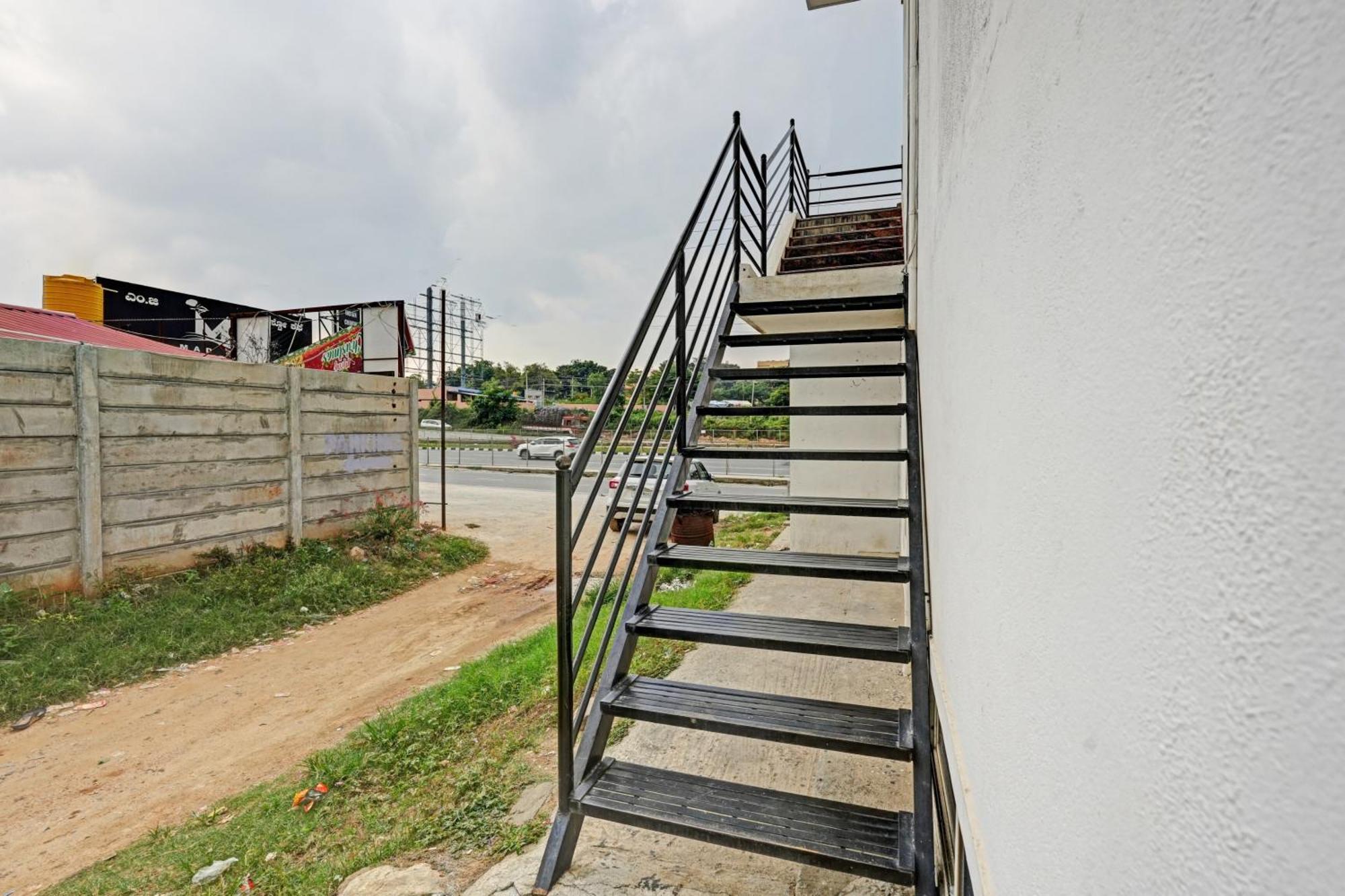 Spot On Anugraha Residency Hotel Kumbalgod Exterior foto
