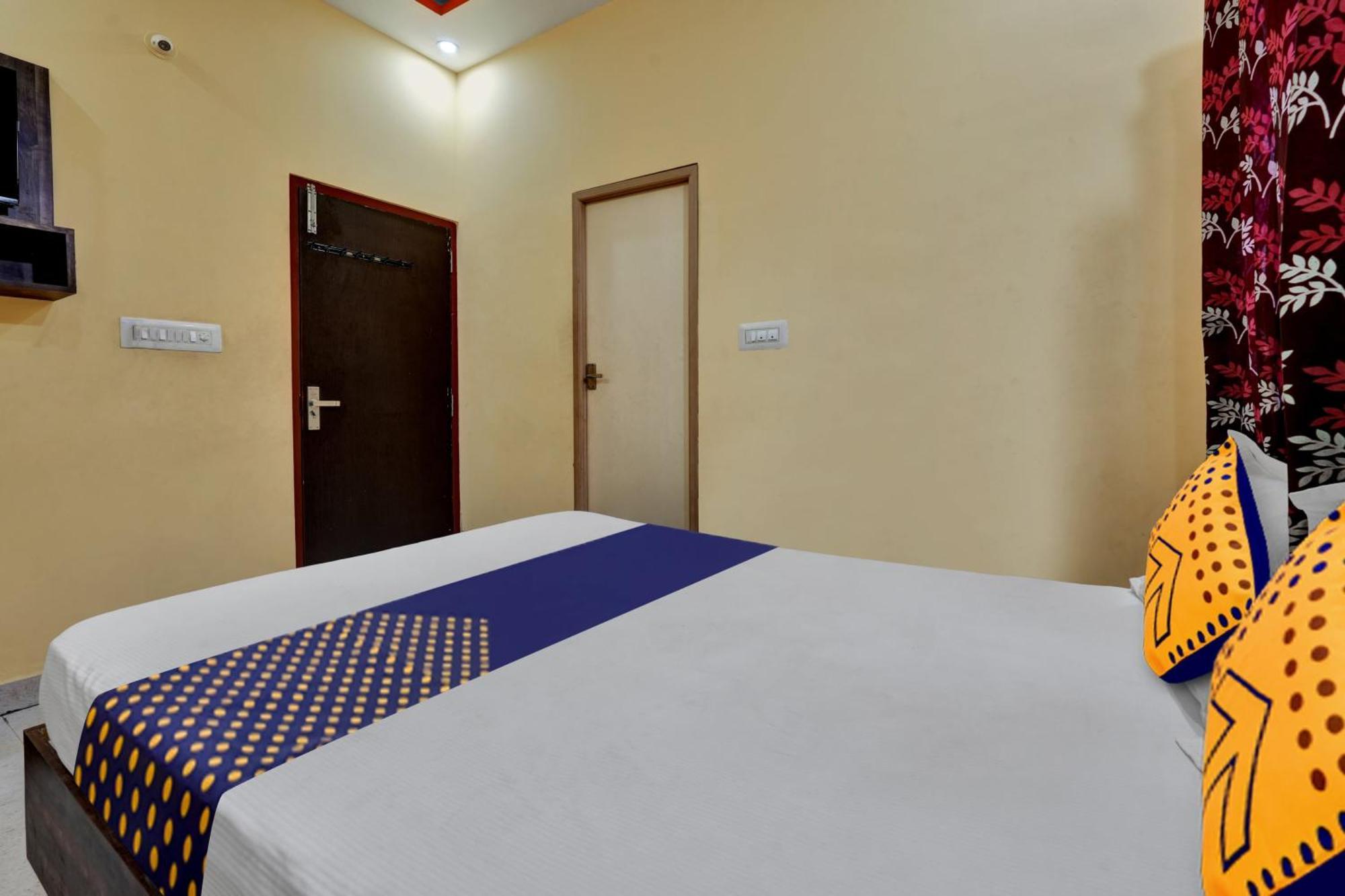 Spot On Anugraha Residency Hotel Kumbalgod Exterior foto