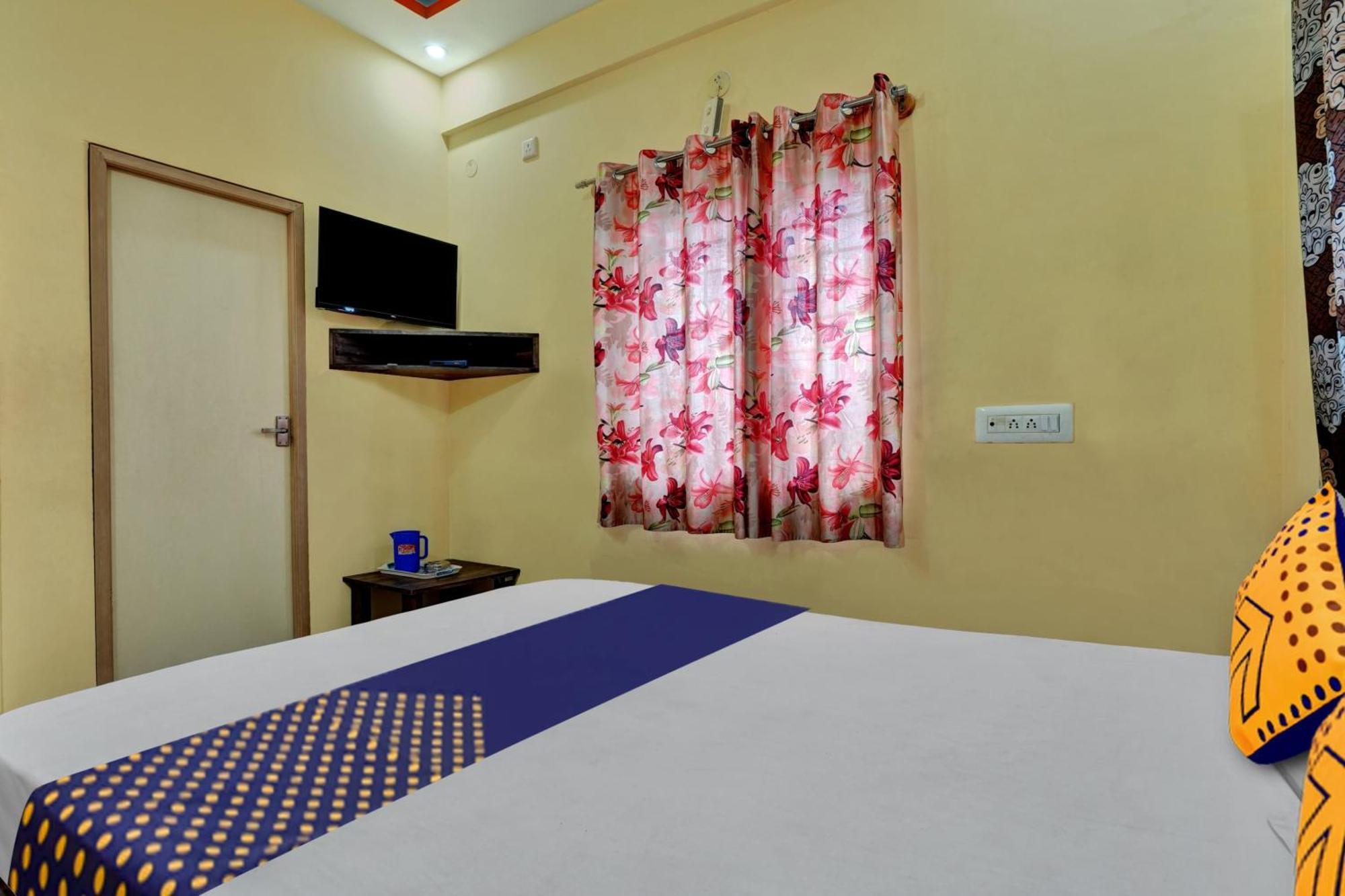 Spot On Anugraha Residency Hotel Kumbalgod Exterior foto