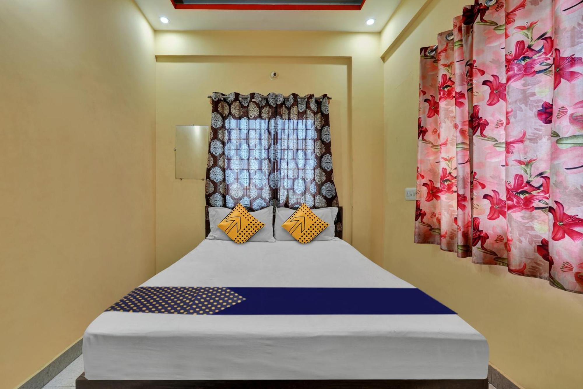 Spot On Anugraha Residency Hotel Kumbalgod Exterior foto