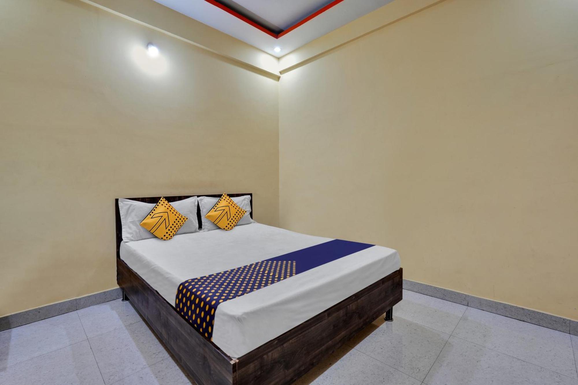 Spot On Anugraha Residency Hotel Kumbalgod Exterior foto